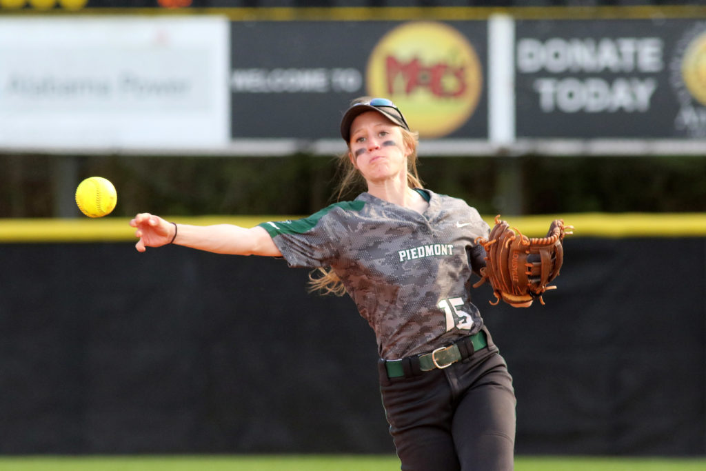 Softball Looks to Close Out Strong