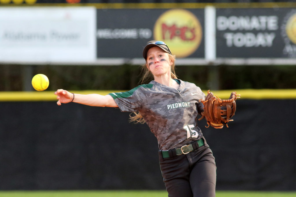 Softball+Looks+to+Close+Out+Strong