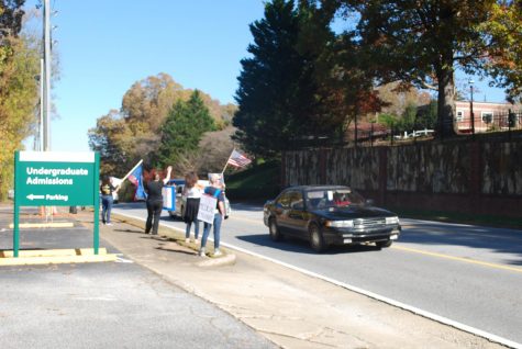 Protesters organize outside of the Undergraduate Admissions building to voice concerns over Piedmonts vaccine mandate for employees. PHOTO//SARAH BITNER