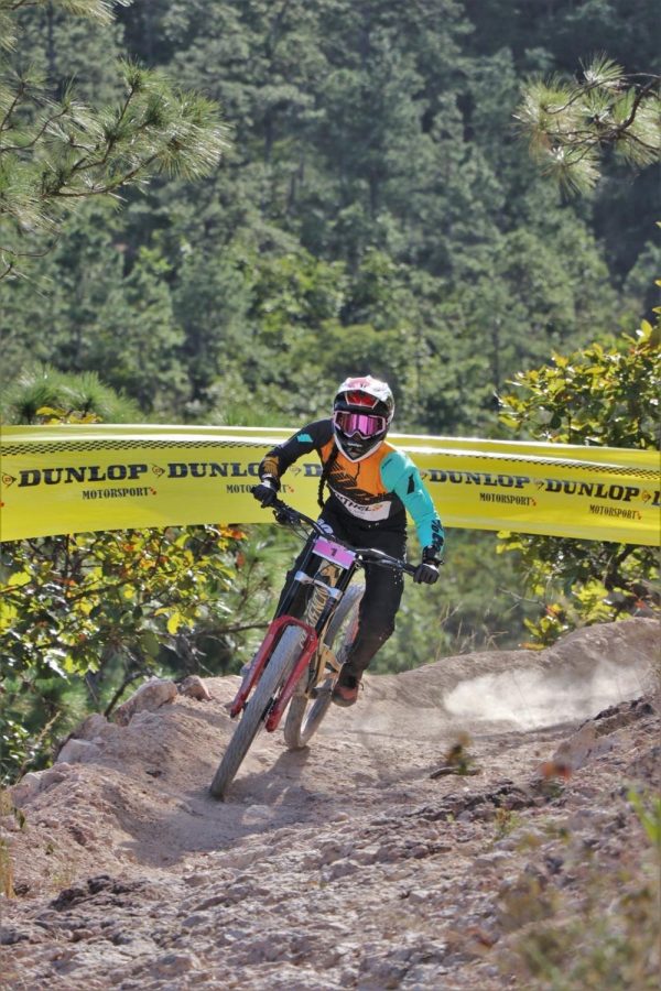 Mariajose+Montoya+rides+her+bike+in+the+Latin+American+Downhill+Mountain+Bike+Championship+in+Colombia.+PHOTO%2F%2FMARIAJOSE+MONTOYA