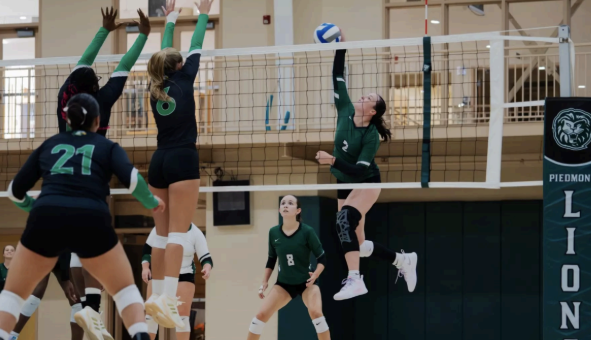 Senior Katie Hubbard in action on the court.