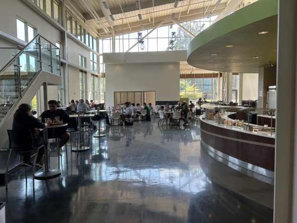 Piedmont cafeteria filled with students eating during lunch.